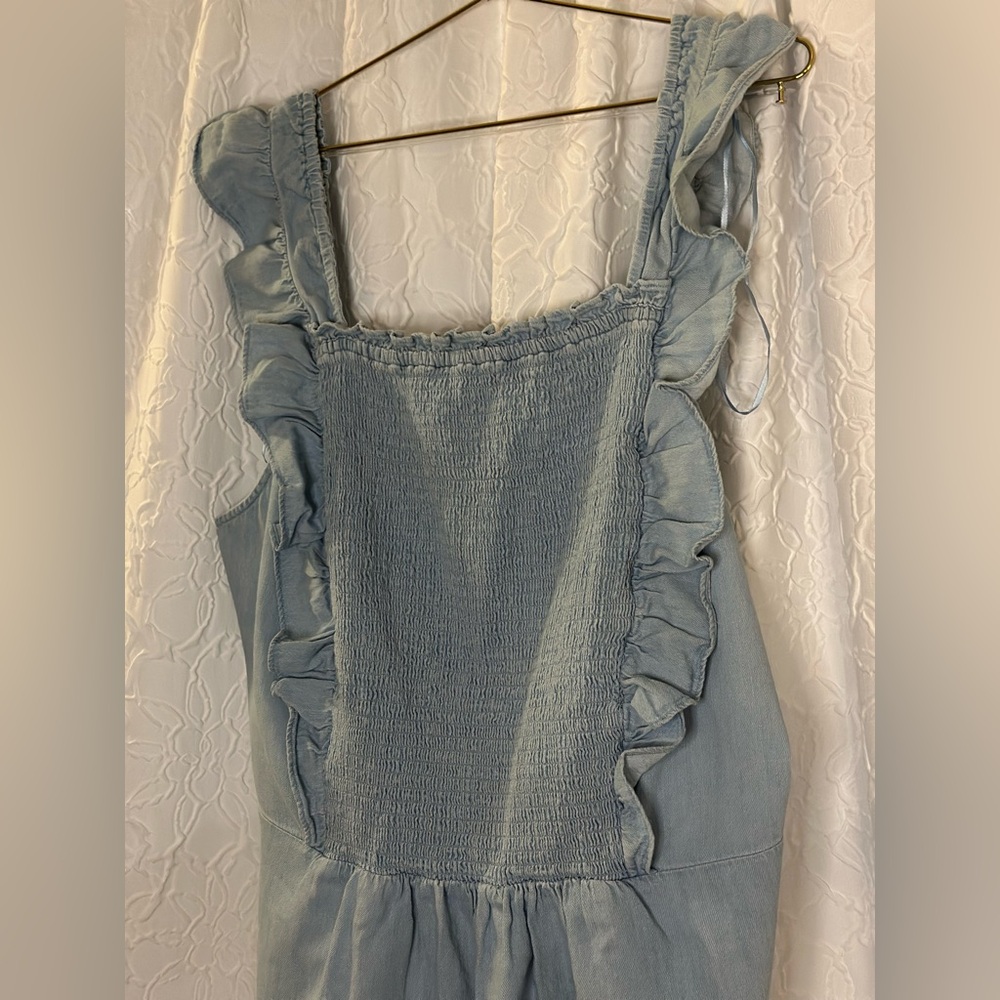 OLD NAVY- Women’s Light Blue Denim Ruffled Sleeveless Top 3X 100% Cotton